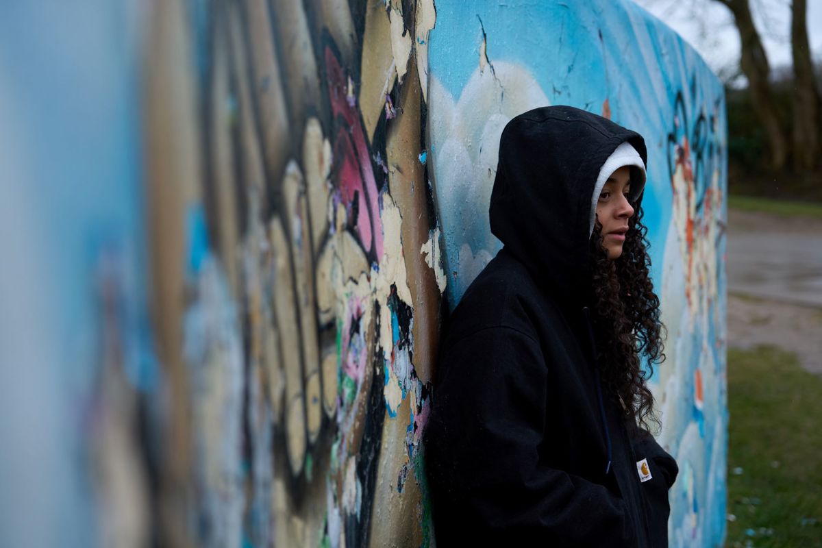 Behind the scenes photo of Violet